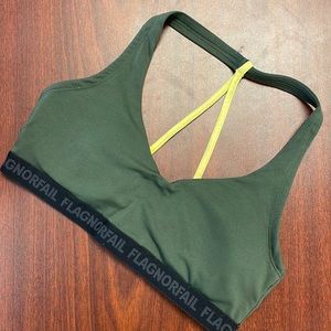 Flag nor Fail sports bra, medium